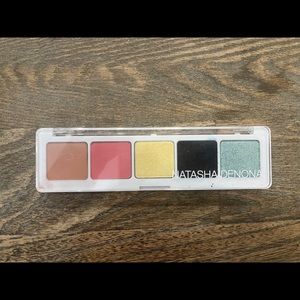Eye shadow pallet